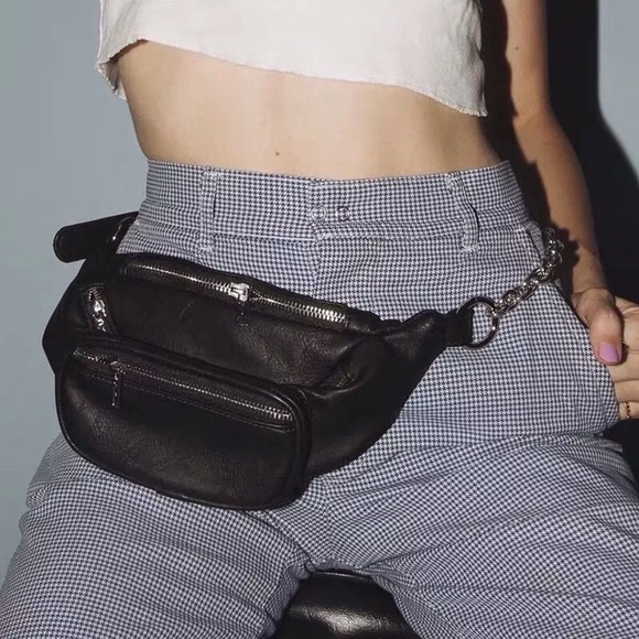 Fanny pack bag black PU 3 pocket leather women’s crossbody chain - Picture 2 of 11